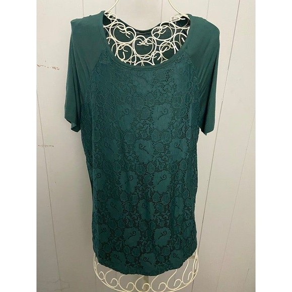 Juliet Lace Front Top‎ - Picture 2 of 3